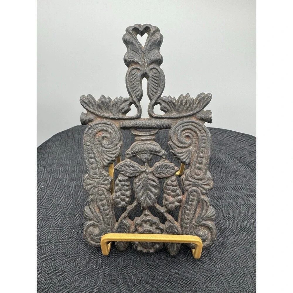 Vintage Wilton Cast Iron Footed Trivet Grapes Motif